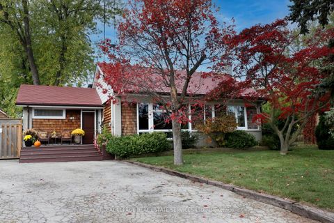 Photo 1 at 167 Oliver Place, CP College Park, Oakville