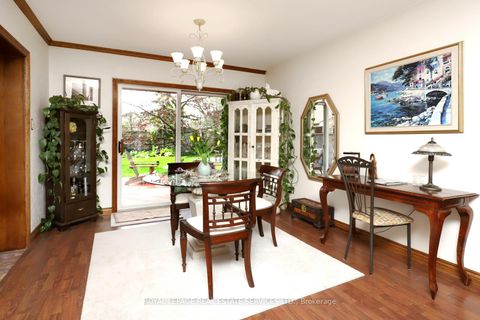 Photo 7 at 167 Oliver Place, CP College Park, Oakville