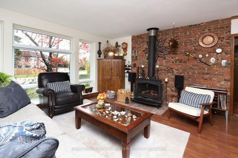 Photo 8 at 167 Oliver Place, CP College Park, Oakville