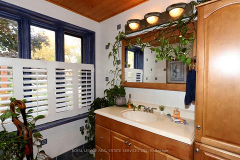 Photo 17 at 167 Oliver Place, CP College Park, Oakville