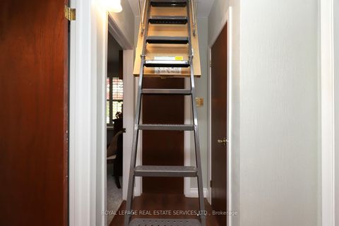 Photo 18 at 167 Oliver Place, CP College Park, Oakville