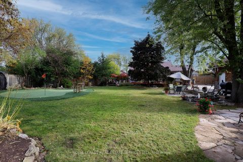 Photo 34 at 167 Oliver Place, CP College Park, Oakville