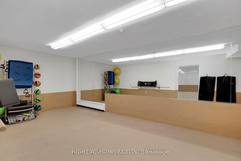 Photo 4 at 2004 - 360 Ridelle Avenue, Belgravia, Toronto