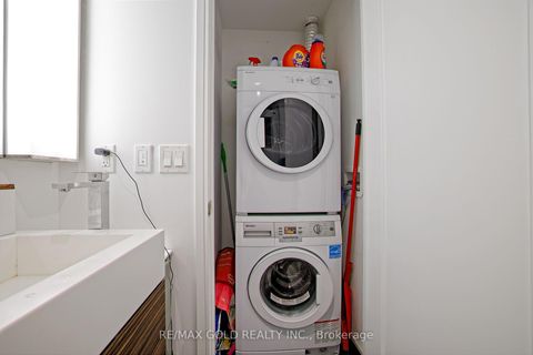 Photo 18 at 4608 - 88 Scott Street, Yonge Corridor, Toronto Photo 18 at 4608 - 88 Scott Street, Yonge Corridor, Toronto