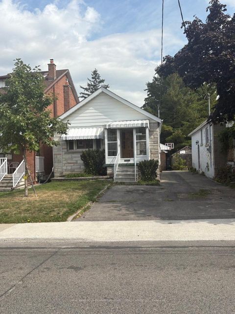 Photo 1 at 627 McRoberts Avenue, Fairbank, Toronto