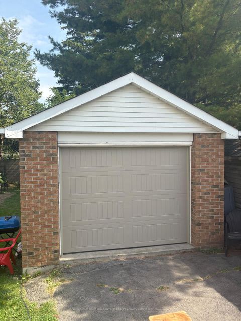 Photo 4 at 627 McRoberts Avenue, Fairbank, Toronto