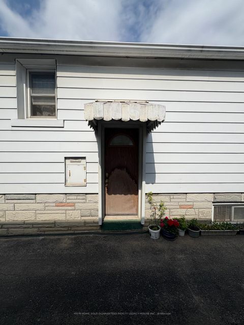 Photo 9 at 627 McRoberts Avenue, Fairbank, Toronto