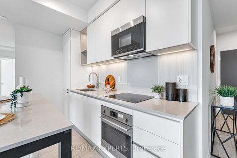 Photo 15 at 2102 - 39 Mary Street W, City Centre, Barrie