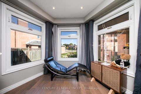 Photo 7 at 40 Marchwood Crescent, Harding, Richmond Hill