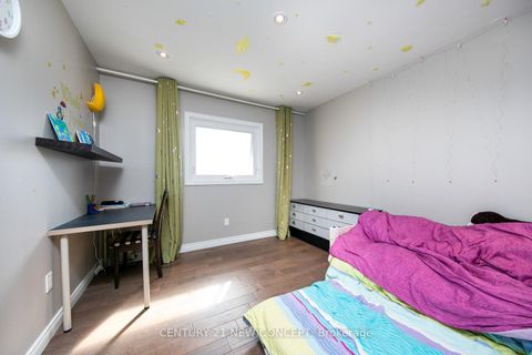Photo 26 at 40 Marchwood Crescent, Harding, Richmond Hill