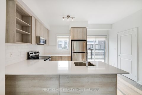 Photo 12 at 5 - 100 Stanley Green Boulevard, CFB, Toronto