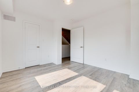 Photo 24 at 5 - 100 Stanley Green Boulevard, CFB, Toronto