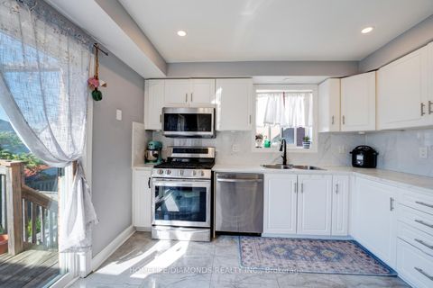 Photo 18 at 68 Heritage Court, Painswick South, Barrie