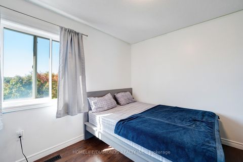 Photo 22 at 68 Heritage Court, Painswick South, Barrie