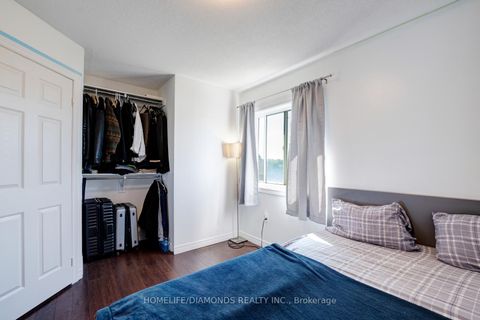 Photo 24 at 68 Heritage Court, Painswick South, Barrie