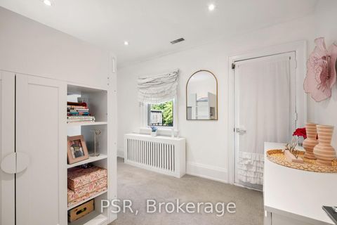 Photo 10 at 7 Glenarden Road, Forest Hill North, Toronto