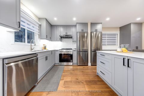 Photo 9 at 45 Spring Gate Boulevard, Yorkhill, Vaughan