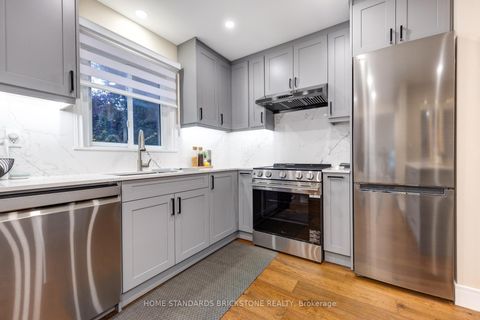 Photo 10 at 45 Spring Gate Boulevard, Yorkhill, Vaughan