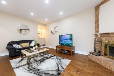 Photo 16 at 45 Spring Gate Boulevard, Yorkhill, Vaughan