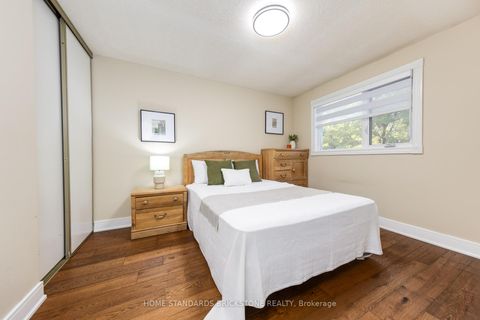 Photo 30 at 45 Spring Gate Boulevard, Yorkhill, Vaughan