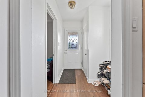 Photo 4 at 106 FLORA Drive, Dorset Park, Toronto