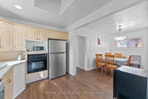 Photo 7 at 106 FLORA Drive, Dorset Park, Toronto