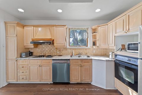 Photo 9 at 106 FLORA Drive, Dorset Park, Toronto