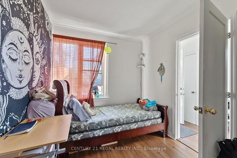 Photo 14 at 106 FLORA Drive, Dorset Park, Toronto