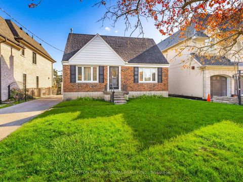 Photo 2 at 65 Lurgan Drive, Willowdale West, Toronto