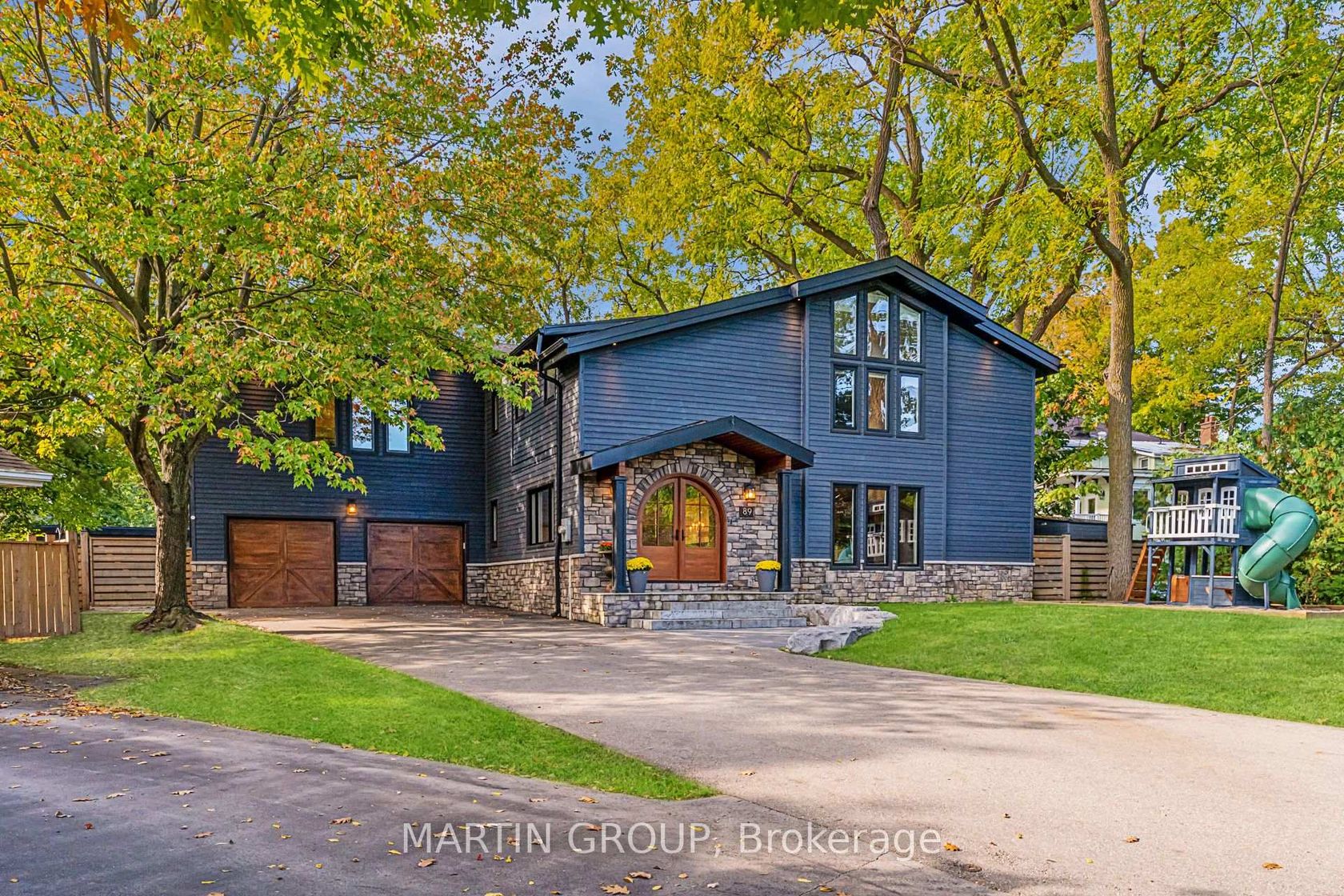 89 Germorda Drive, CP College Park, Oakville by Loree Meneguzzi Real Estate 89 Germorda Drive, CP College Park, Oakville
