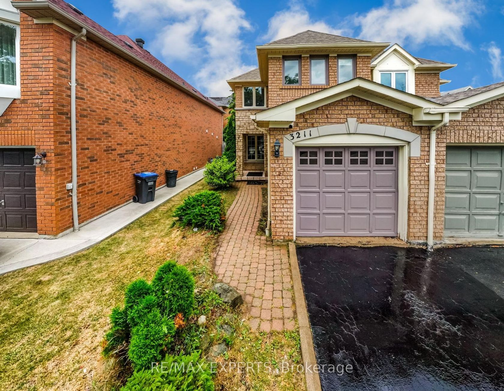 3211 Coralbean Place N, Lisgar, Mississauga by Loree Meneguzzi Real Estate 3211 Coralbean Place N, Lisgar, Mississauga
