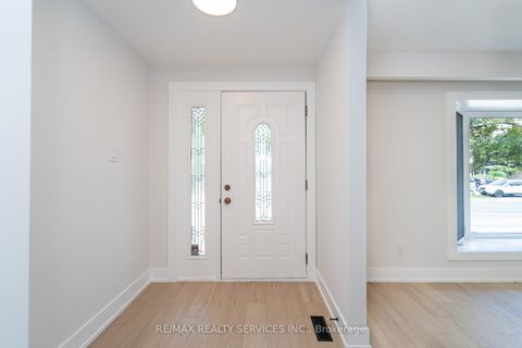 Photo 4 at 2296 Devon Road, FD Ford, Oakville