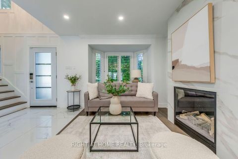 Photo 2 at 43 South Kingsway, Swansea, Toronto