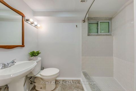 Photo 32 at 43 South Kingsway, Swansea, Toronto