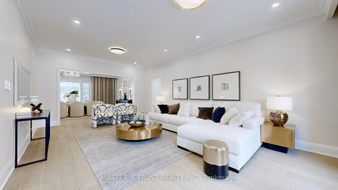 Photo 4 at 31 Boake Trail, Bayview Hill, Richmond Hill