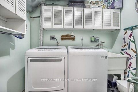 Photo 14 at 852 Beatrice Street E, Pinecrest, Oshawa