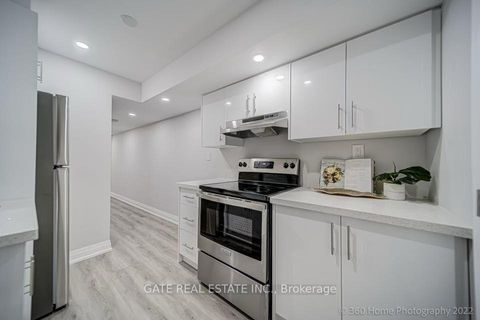 Photo 11 at 5 Nocturne Avenue, Kleinburg, Vaughan