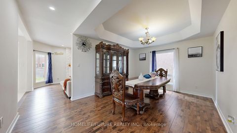 Photo 6 at 51 Estate Garden Drive, Oak Ridges, Richmond Hill
