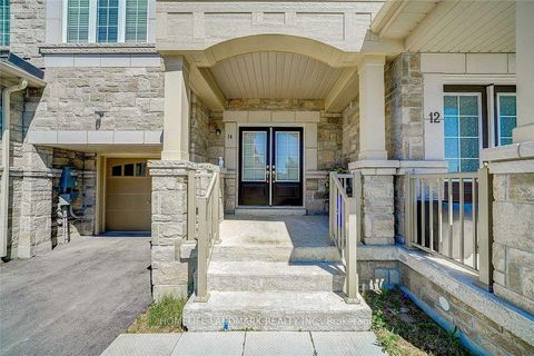 Photo 1 at 14 Hartney Drive, Rural Richmond Hill, Richmond Hill