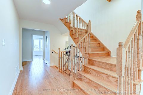 Photo 3 at 14 Hartney Drive, Rural Richmond Hill, Richmond Hill