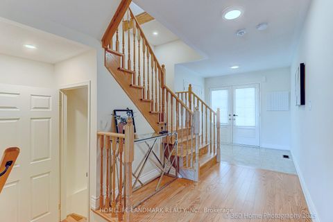 Photo 7 at 14 Hartney Drive, Rural Richmond Hill, Richmond Hill