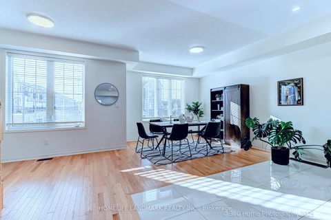 Photo 18 at 14 Hartney Drive, Rural Richmond Hill, Richmond Hill