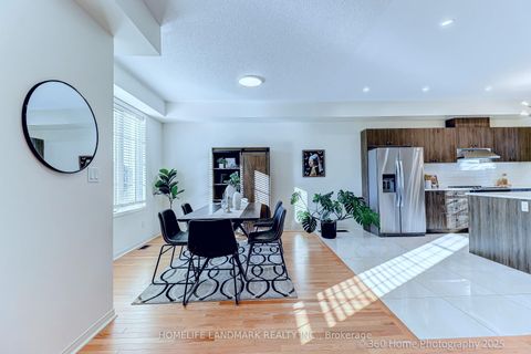 Photo 19 at 14 Hartney Drive, Rural Richmond Hill, Richmond Hill