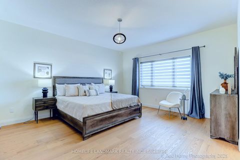 Photo 23 at 14 Hartney Drive, Rural Richmond Hill, Richmond Hill