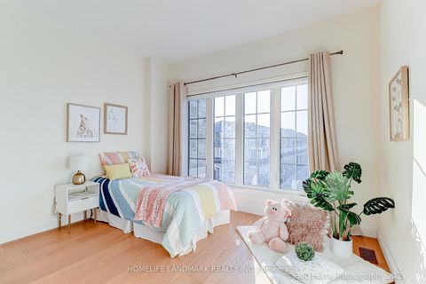 Photo 27 at 14 Hartney Drive, Rural Richmond Hill, Richmond Hill