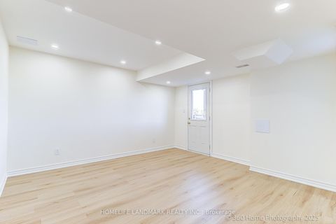 Photo 32 at 14 Hartney Drive, Rural Richmond Hill, Richmond Hill