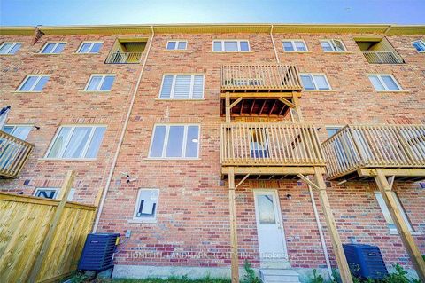 Photo 35 at 14 Hartney Drive, Rural Richmond Hill, Richmond Hill