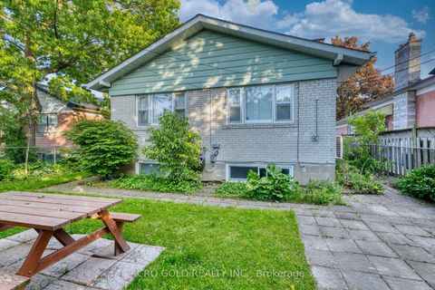 Photo 7 at 10 Kennebec Crescent, Kipling, Toronto