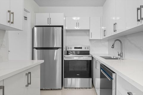Photo 13 at 107 - 270 Scarlett Road, Smythe, Toronto