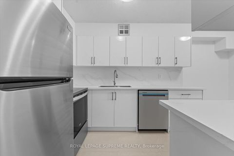 Photo 14 at 107 - 270 Scarlett Road, Smythe, Toronto